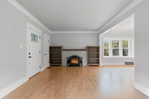 Living - 622 N Sampson St, Appleton, WI 54911 photo 3 of 8