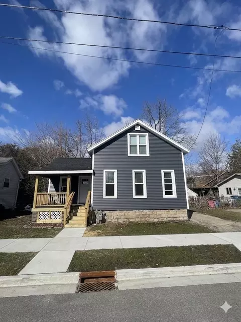 619 Grand St, Oshkosh, WI 54901