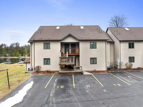 N10911 Peshtigo River Lane #9, Crivitz, WI 54114