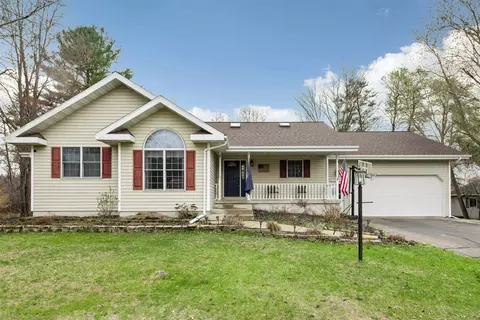 3320 Carney Ave, Marinette, WI 54143