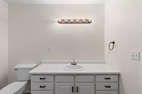 Bath - W6143 Victorian Drive #15, Appleton, WI 54915 photo 2 of 5