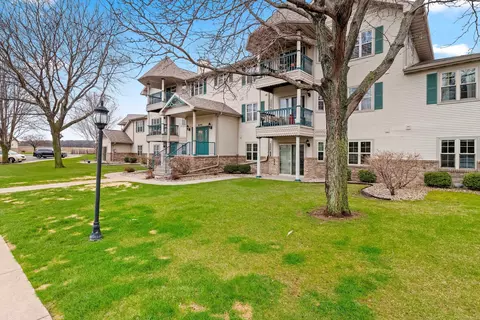 Exterior - W6143 Victorian Drive #15, Appleton, WI 54915 photo 6 of 6