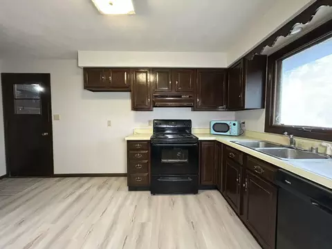 Kitchen - 1220 E Roeland Ave, Appleton, WI 54915 photo 1 of 2