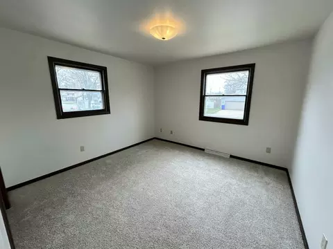 Bedroom - 1220 E Roeland Ave, Appleton, WI 54915 photo 4 of 9
