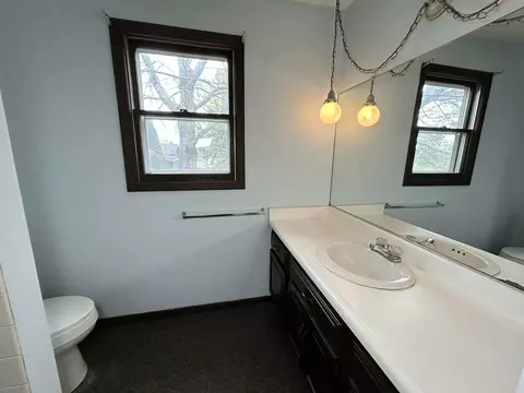 Bath - 1220 E Roeland Ave, Appleton, WI 54915 photo 2 of 2