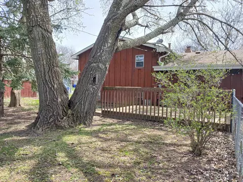 Exterior - 1220 E Roeland Ave, Appleton, WI 54915 photo 5 of 9