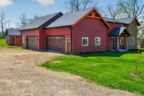 8783 County Rd K, Eureka, WI 54963