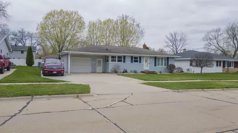 1909 Main Ave, Kaukauna, WI 54130