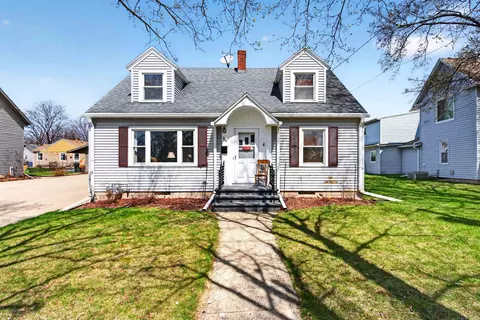 704 W Wisconsin Ave, Kaukauna, WI 54130