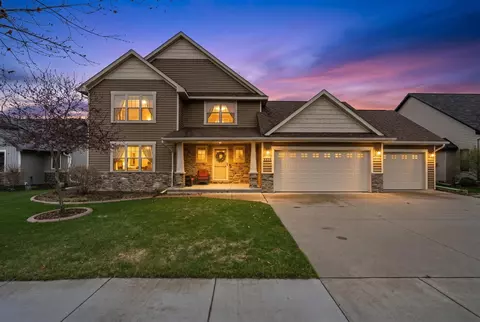 3007 Gardenia Dr, Little Chute, WI 54140