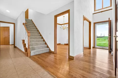 Entry Way - 4665 Edgewood Dr, Appleton, WI 54913 photo 1 of 4