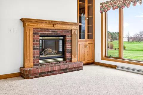 Living - 4665 Edgewood Dr, Appleton, WI 54913 photo 4 of 4