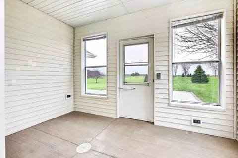 Exterior - 4665 Edgewood Dr, Appleton, WI 54913 photo 6 of 9
