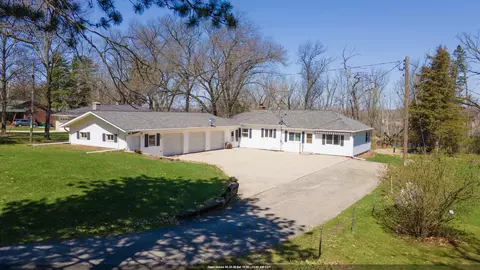 n8706 Landing Road, Berlin, WI 54923
