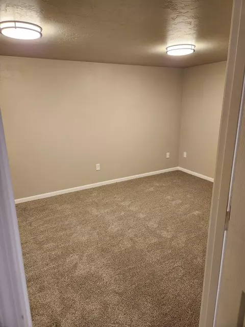 Bedroom - 319 S Midpark Dr, Appleton, WI 54915 photo 3 of 3