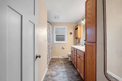 Entry Way - 5000 N French Rd, Appleton, WI 54913 photo 5 of 5