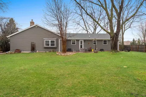 Exterior - 5000 N French Rd, Appleton, WI 54913 photo 8 of 15