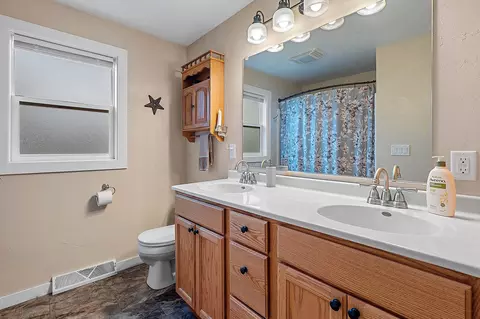 Bath - 5000 N French Rd, Appleton, WI 54913 photo 3 of 3