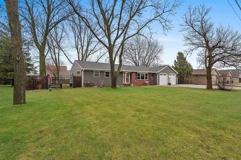 Exterior - 5000 N French Rd, Appleton, WI 54913 photo 13 of 15