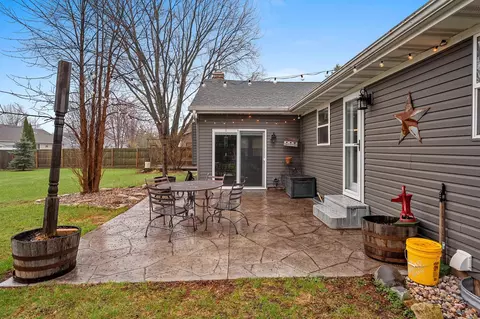 Exterior - 5000 N French Rd, Appleton, WI 54913 photo 3 of 15