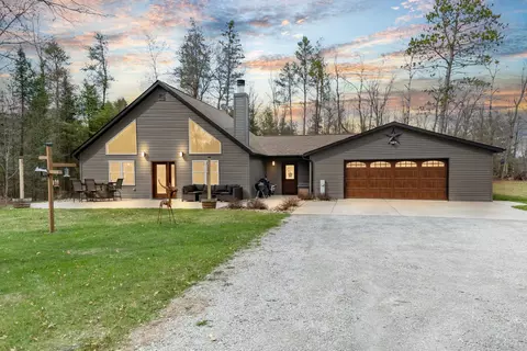 w10556 Fox Lane, Crivitz, WI 54114