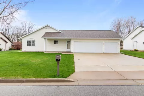 1160 Harold Dr, Menasha, WI 54952