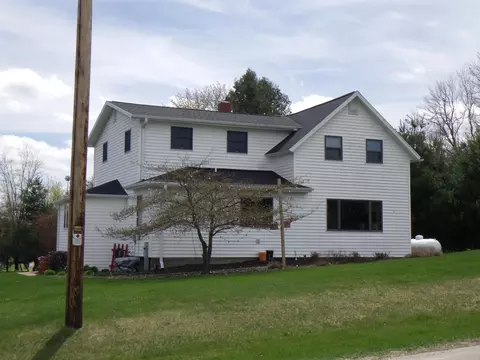 e9123 Golf Club Road, Clintonville, WI 54929