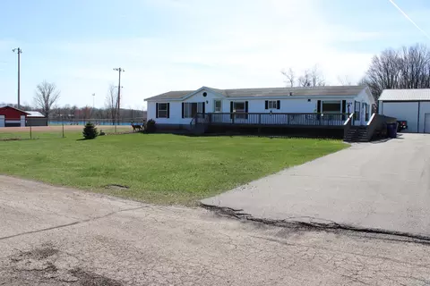 104 N Almon St, Bowler, WI 54416