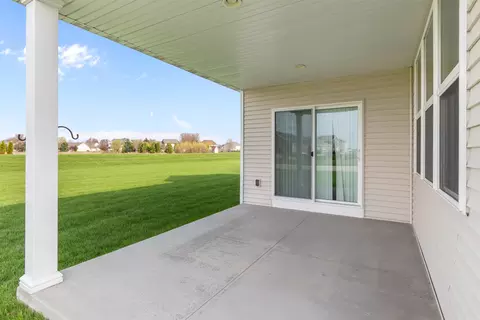 Exterior - 4647 N Cherryvale Ave, Appleton, WI 54913 photo 10 of 12