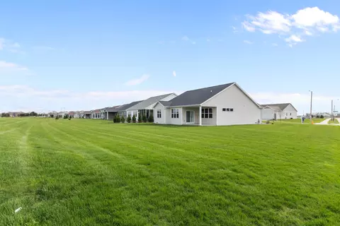 Exterior - 4647 N Cherryvale Ave, Appleton, WI 54913 photo 7 of 12