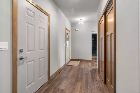 Entry Way - 4647 N Cherryvale Ave, Appleton, WI 54913 photo 4 of 4