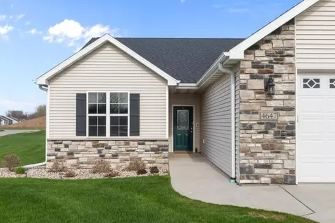 Exterior - 4647 N Cherryvale Ave, Appleton, WI 54913 photo 4 of 12