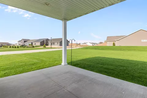 Exterior - 4647 N Cherryvale Ave, Appleton, WI 54913 photo 9 of 12