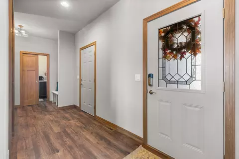 Entry Way - 4647 N Cherryvale Ave, Appleton, WI 54913 photo 1 of 4