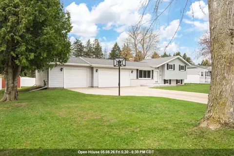 2615 Bayport Ln, Green Bay, WI 54313