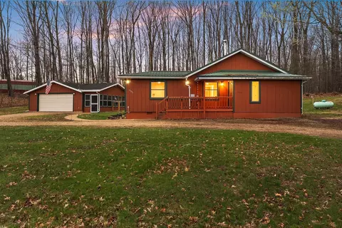 10257 Cedar Valley Ln, Suring, WI 54174