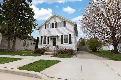 333 Rosalia St, Oshkosh, WI 54901
