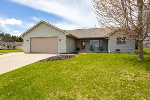 217 Howard Dr, Hortonville, WI 54944