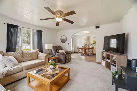 314 E Hancock St, New London, WI 54961