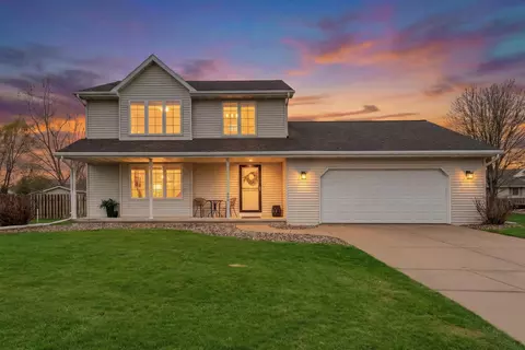 498 Windrose Ct, Green Bay, WI 54311