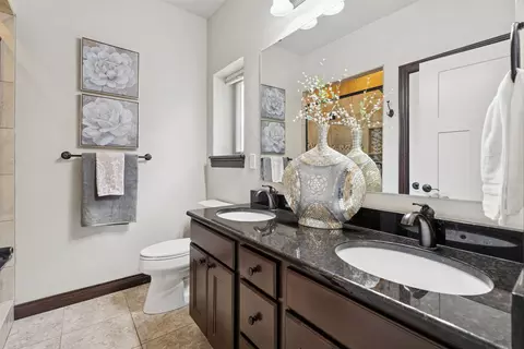 Bath - 2398 W Barley Way, Appleton, WI 54913 photo 1 of 4