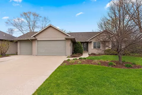 1890 White Wolf Ln, Kaukauna, WI 54130
