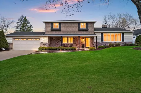 180 Arbor Ln, Green Bay, WI 54301