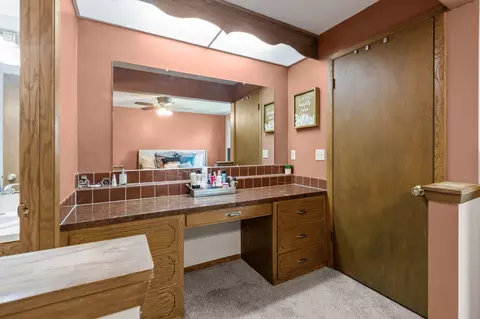 Bath - 3008 E Killdeer Ln, Appleton, WI 54915 photo 4 of 4