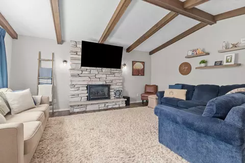 Living - 3008 E Killdeer Ln, Appleton, WI 54915 photo 1 of 6