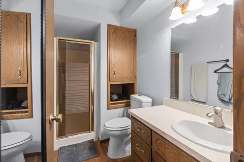 Bath - 3008 E Killdeer Ln, Appleton, WI 54915 photo 1 of 4