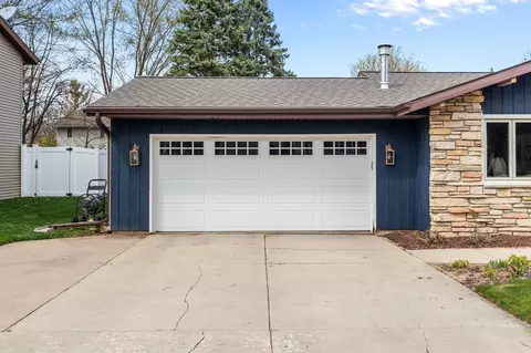 Exterior - 3008 E Killdeer Ln, Appleton, WI 54915 photo 3 of 16