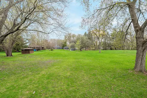 Exterior - 1034 S Ridge Ln, Appleton, WI 54914 photo 7 of 7