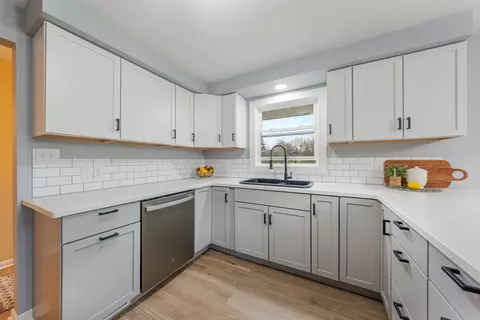 Kitchen - 1034 S Ridge Ln, Appleton, WI 54914 photo 1 of 4