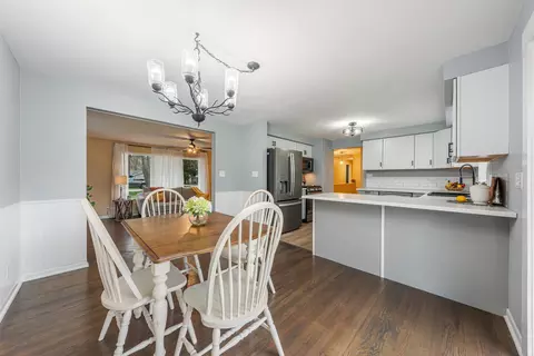 Dining - 1034 S Ridge Ln, Appleton, WI 54914 photo 2 of 3